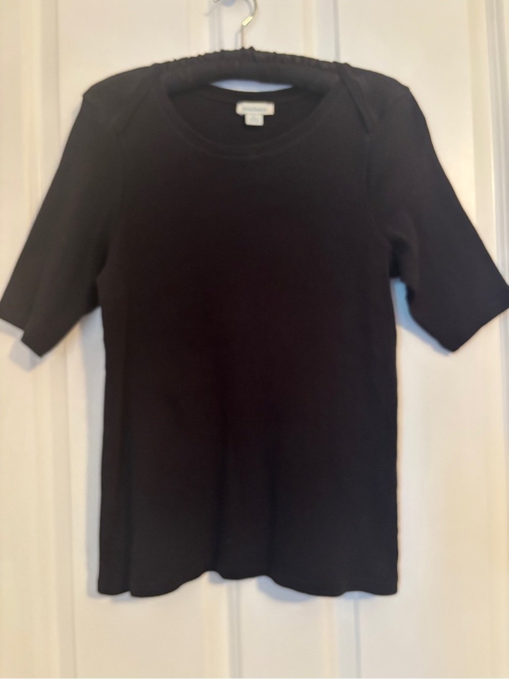 Sundance - Classic Black Crewneck Short-Sleeve Top.  Size L. Cotton